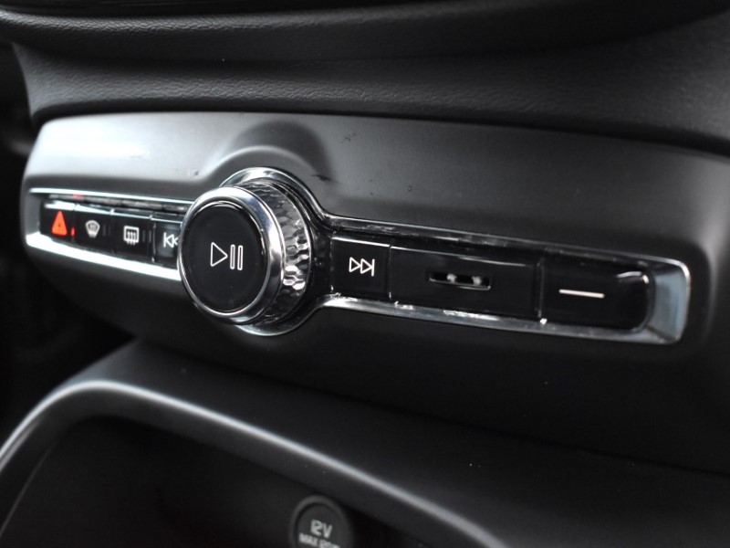 Used Volvo XC40 2022 for sale - 77087669: Photo 14