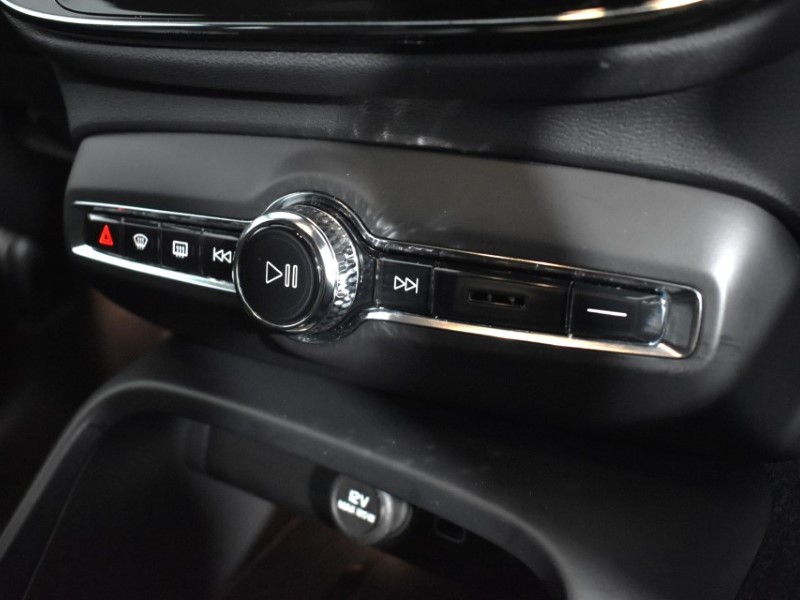 Used Volvo XC40 2022 for sale - 76981027: Photo 29