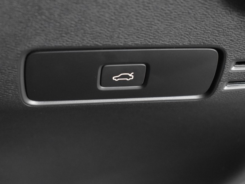 Used Volvo XC40 2022 for sale - 76981027: Photo 30