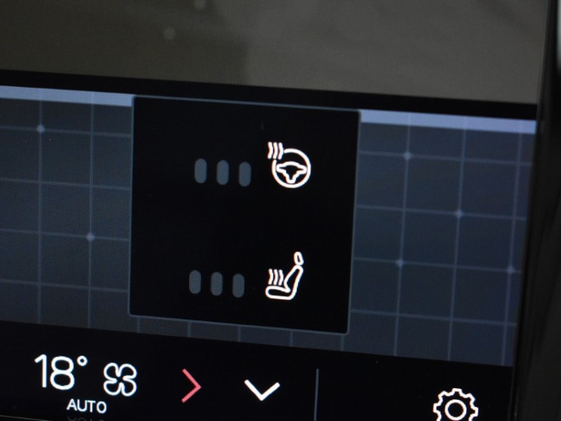 Used Volvo XC60 2021 for sale - 77233683: Photo 32