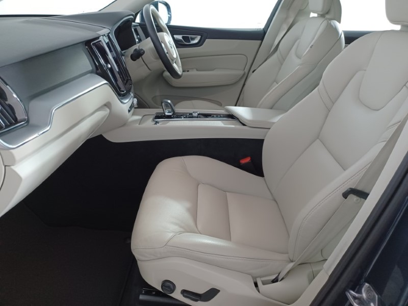 Used Volvo XC60 2021 for sale - 77233683: Photo 5