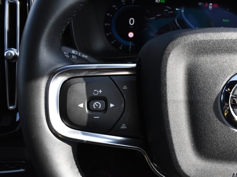 Used Volvo XC40 2023 for sale - 78011168: Photo 11