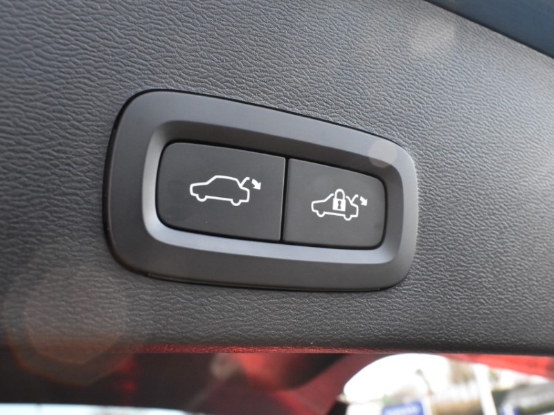 Used Volvo XC40 2023 for sale - 78011168: Photo 40