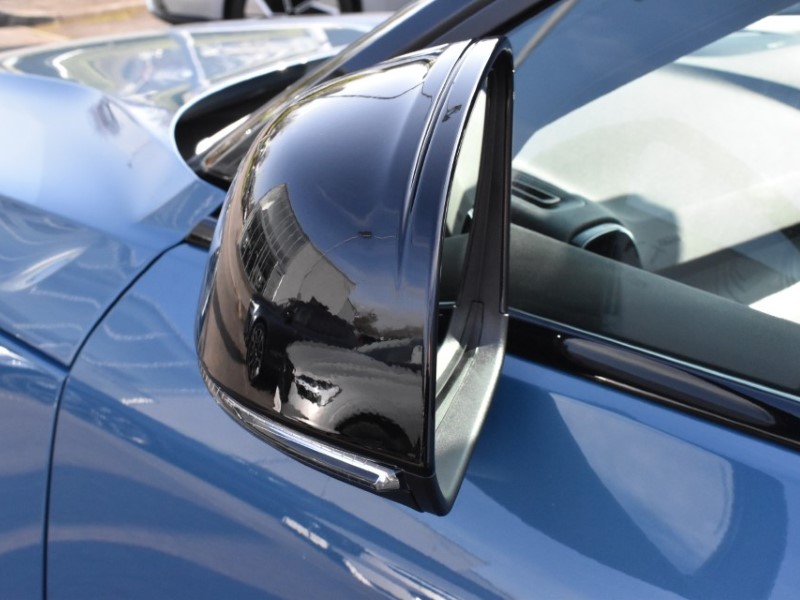 Used Volvo XC40 2023 for sale - 78011168: Photo 45