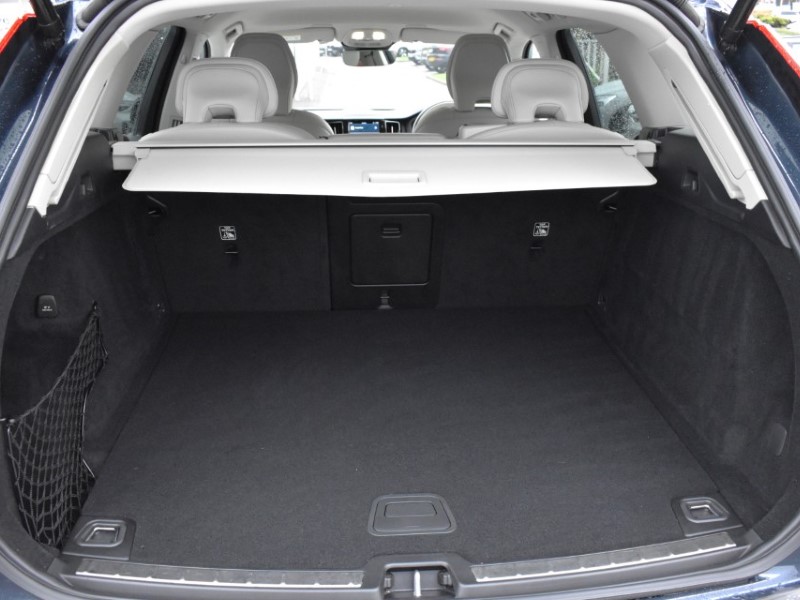 Used Volvo XC60 2021 for sale - 76980986: Photo 41