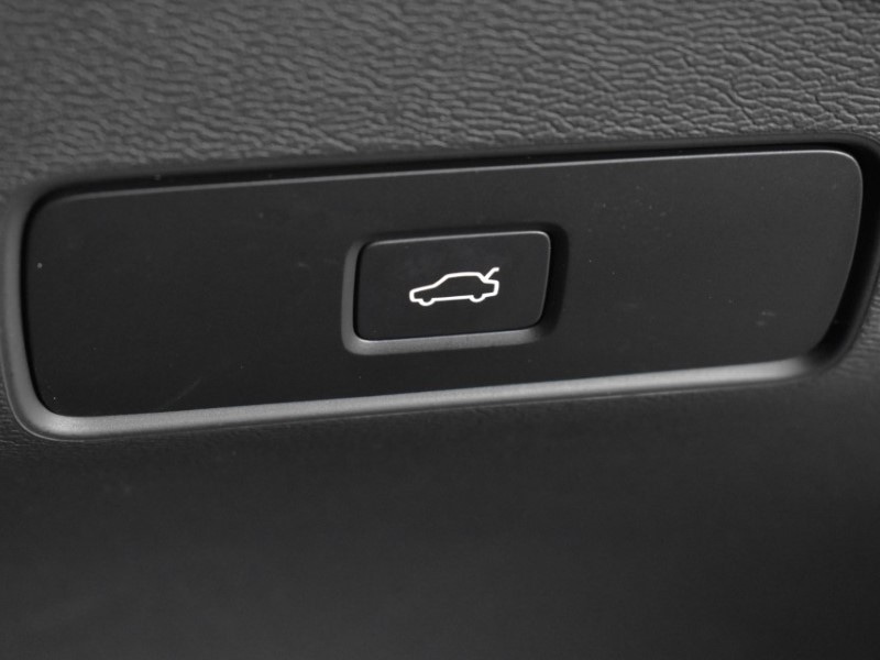 Used Volvo XC40 2025 for sale - 76981988: Photo 41