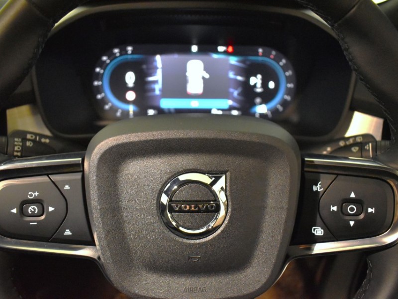 Used Volvo XC40 2024 for sale - 77248124: Photo 24