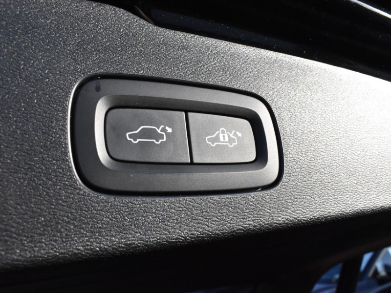 Used Volvo V60 2023 for sale - 77179615: Photo 44