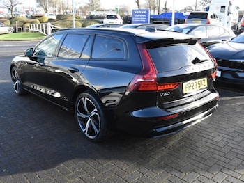Used Volvo V60 2023 for sale - 77179615: Photo