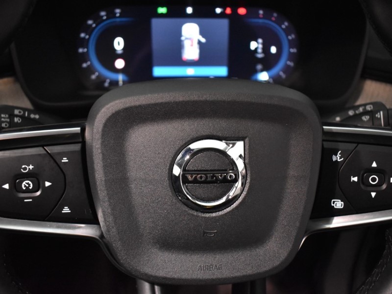 Used Volvo XC40 2025 for sale - 76981995: Photo 30