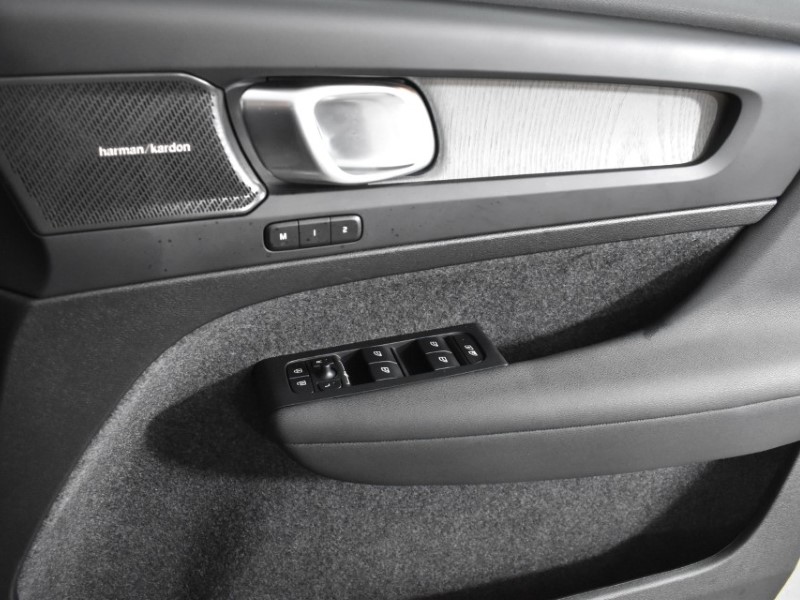 Used Volvo XC40 2025 for sale - 76981995: Photo 40