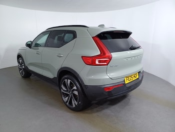 Used Volvo XC40 2025 for sale - 76981995: Photo