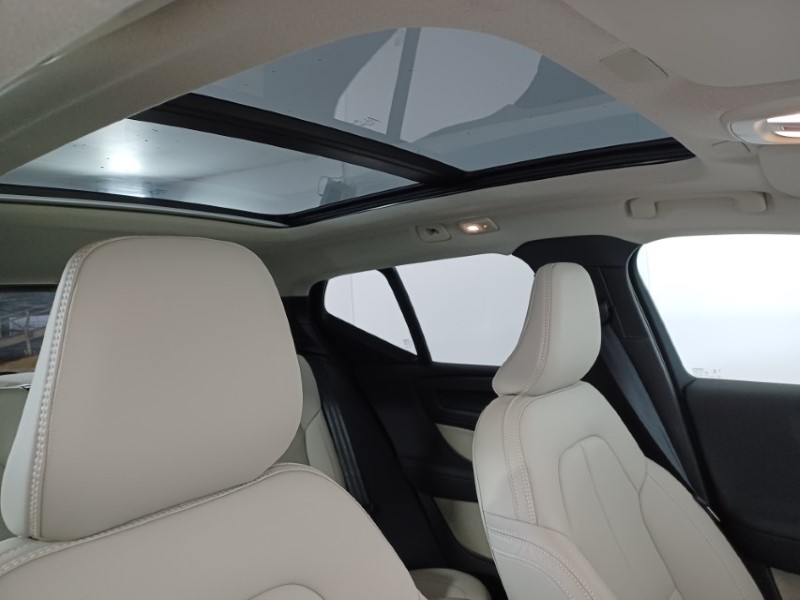 Used Volvo XC40 2024 for sale - 76981647: Photo 12