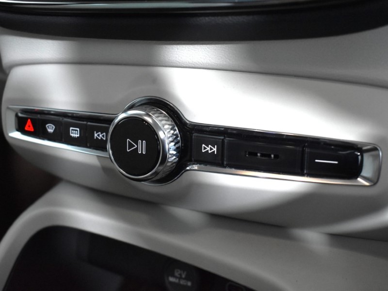 Used Volvo XC40 2024 for sale - 76981647: Photo 34