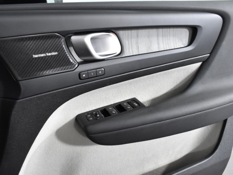 Used Volvo XC40 2024 for sale - 76981647: Photo 37