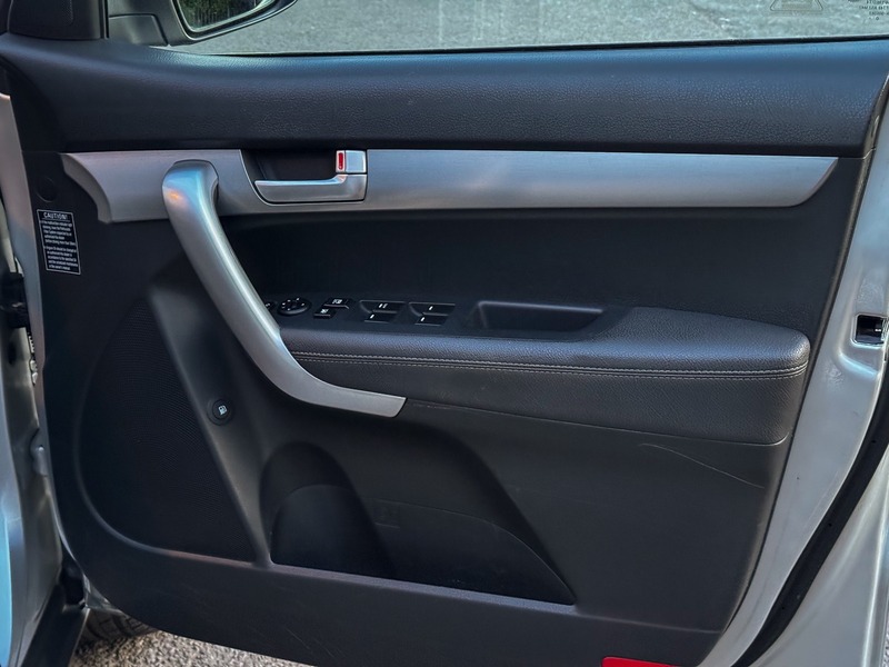 Used Kia Sorento 2011 for sale - 78154680: Photo 37