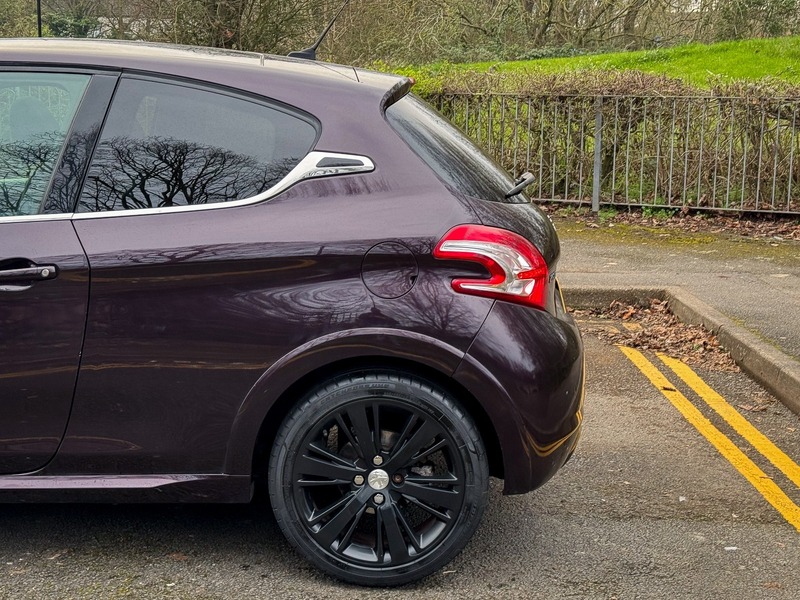 Used Peugeot 208 2014 for sale - 77821779: Photo 12