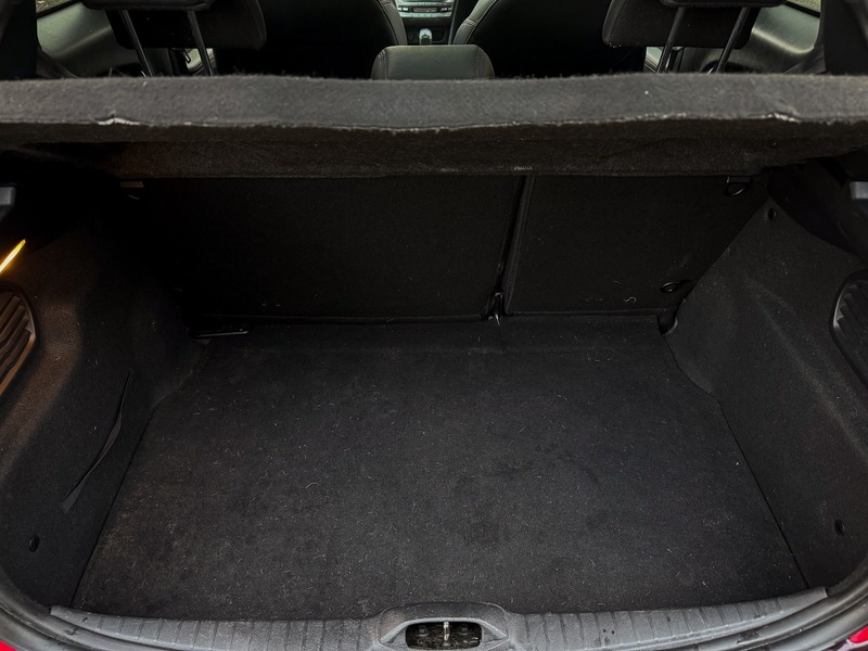Used Peugeot 208 2014 for sale - 77821779: Photo 15