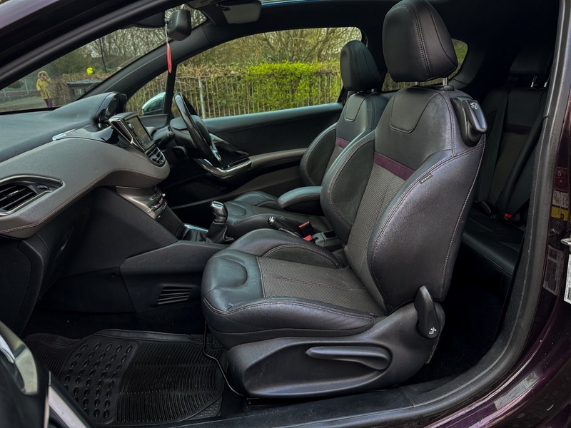 Used Peugeot 208 2014 for sale - 77821779: Photo 25