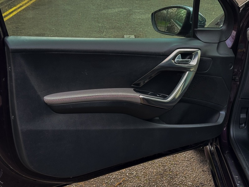 Used Peugeot 208 2014 for sale - 77821779: Photo 28