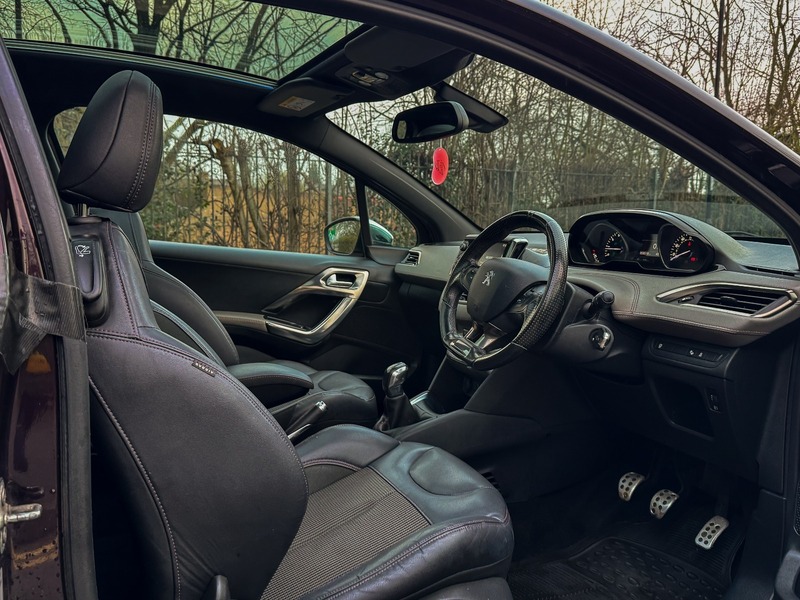 Used Peugeot 208 2014 for sale - 77821779: Photo 31