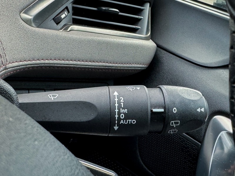 Used Peugeot 208 2014 for sale - 77821779: Photo 41