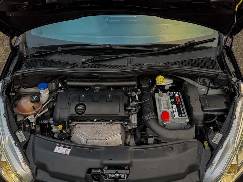 Used Peugeot 208 2014 for sale - 77821779: Photo 42