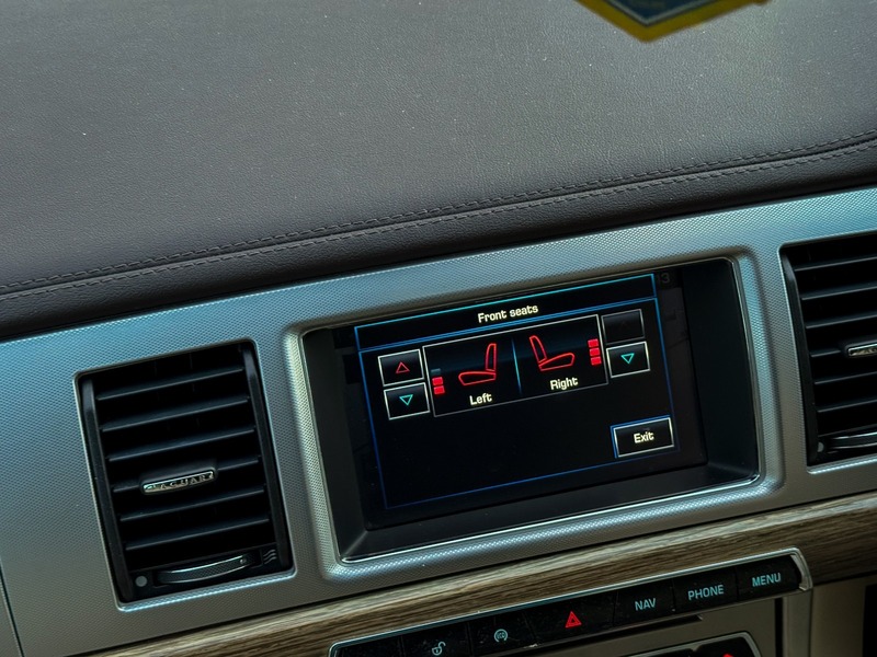 Used Jaguar XF 2013 for sale - 78168133: Photo 2