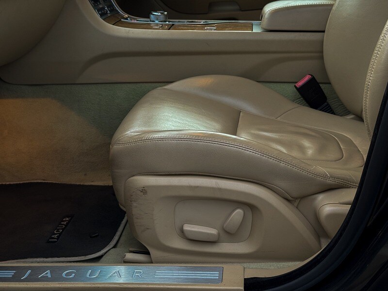 Used Jaguar XF 2013 for sale - 78168133: Photo 27