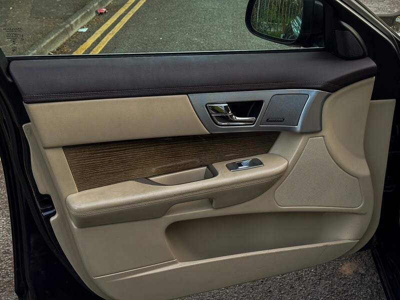 Used Jaguar XF 2013 for sale - 78168133: Photo 28