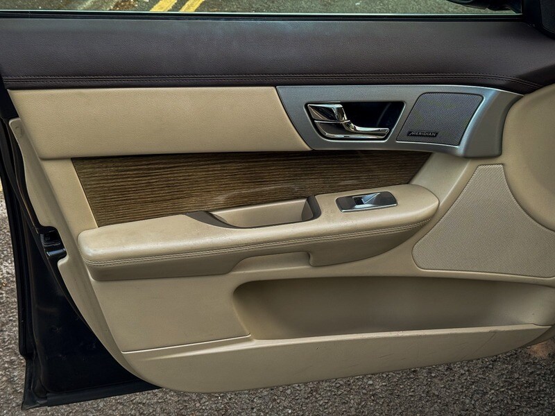 Used Jaguar XF 2013 for sale - 78168133: Photo 31