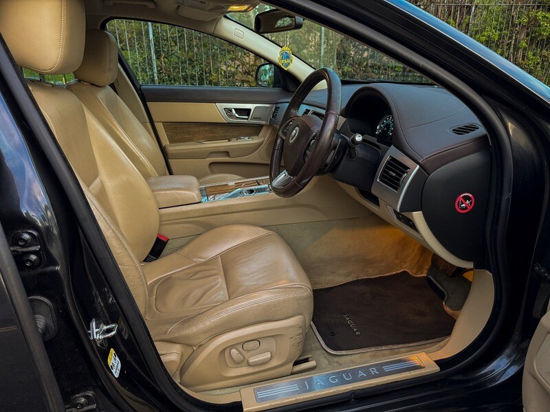 Used Jaguar XF 2013 for sale - 78168133: Photo 38