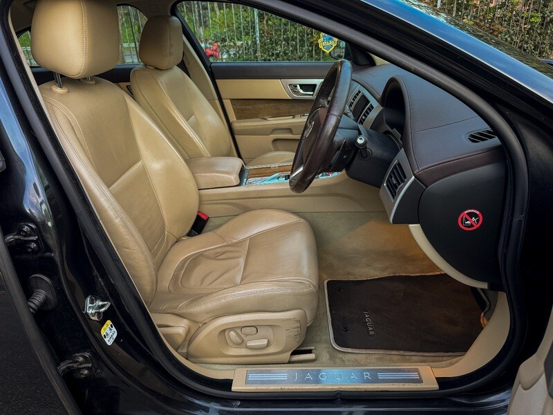 Used Jaguar XF 2013 for sale - 78168133: Photo 42