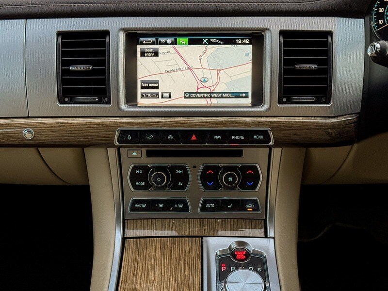 Used Jaguar XF 2013 for sale - 78168133: Photo 44