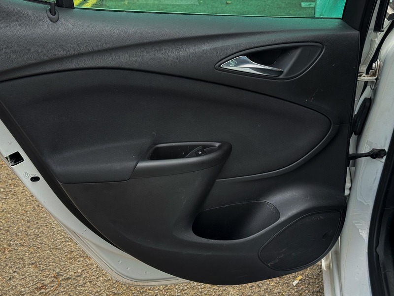 Used Vauxhall Astra 2018 for sale - 77704185: Photo 22