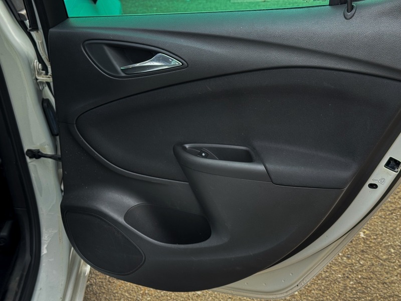 Used Vauxhall Astra 2018 for sale - 77704185: Photo 25