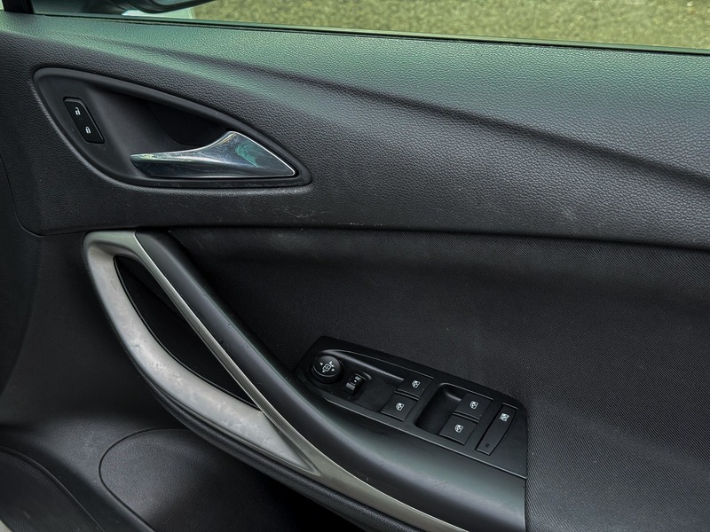 Used Vauxhall Astra 2018 for sale - 77704185: Photo 28