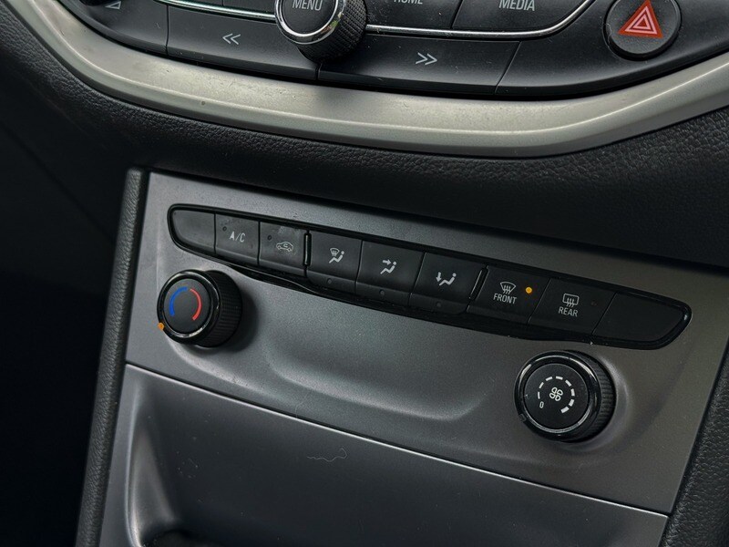 Used Vauxhall Astra 2018 for sale - 77704185: Photo 38