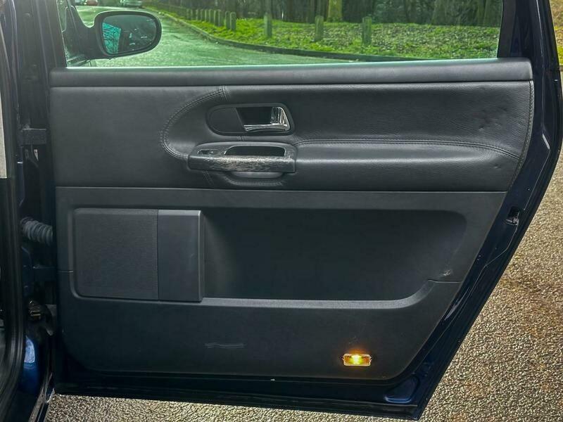 Used Ford Galaxy 2004 for sale - 77659730: Photo 23