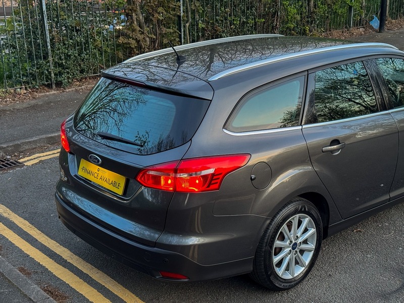 Used Ford Focus 2015 for sale - 78168129: Photo 2