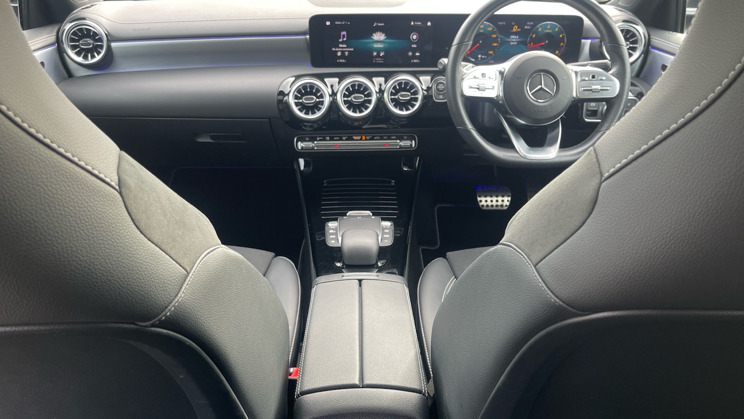 Used Mercedes-Benz A-Class 2021 for sale - 76127928: Photo 10