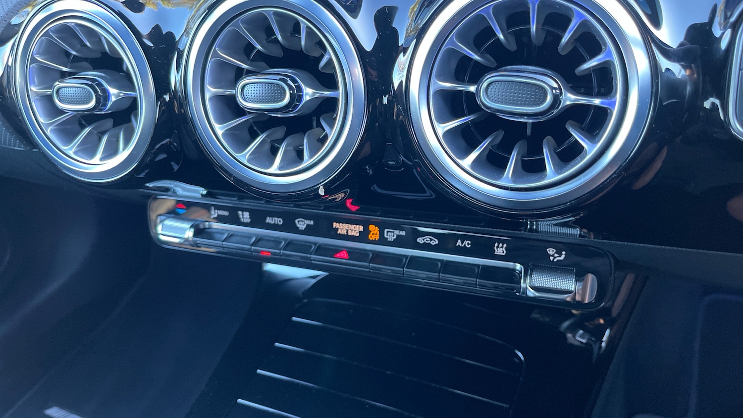 Used Mercedes-Benz CLA 2025 for sale - 76863731: Photo 38