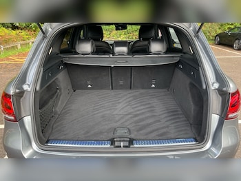 Used Mercedes-Benz GLC 2022 for sale - 75962262: Photo