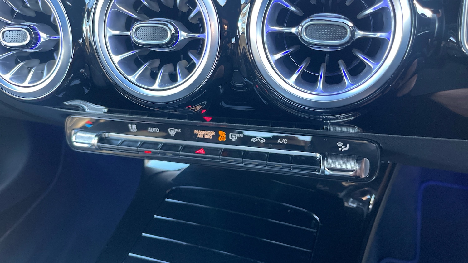 Used Mercedes-Benz A-Class 2024 for sale - 76718802: Photo 39