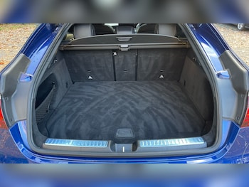 Used Mercedes-Benz GLC 2022 for sale - 76649516: Photo