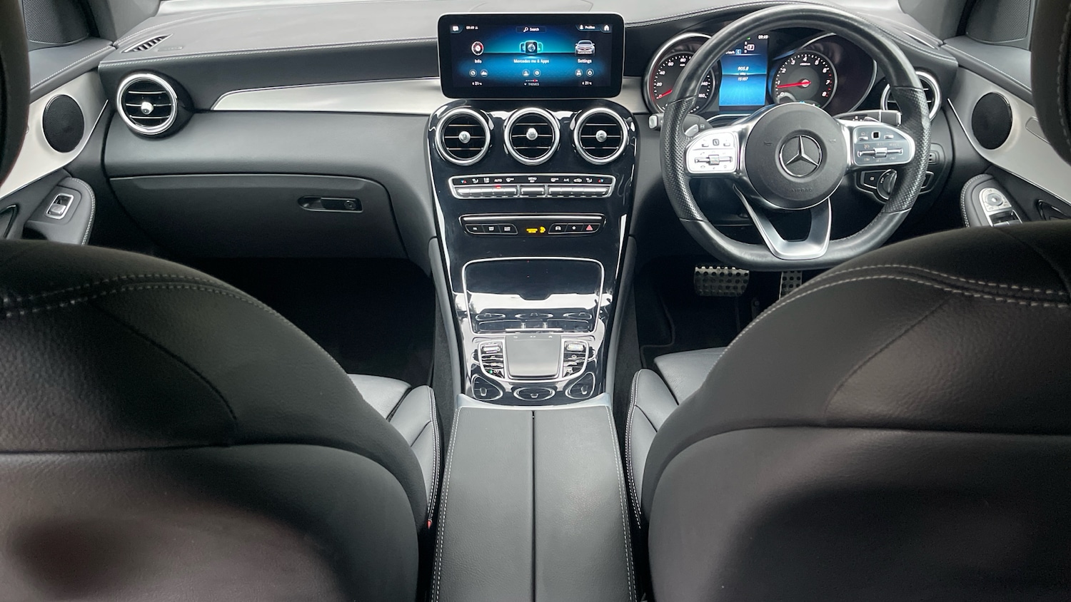 Used Mercedes-Benz GLC 2021 for sale - 77656077: Photo 10