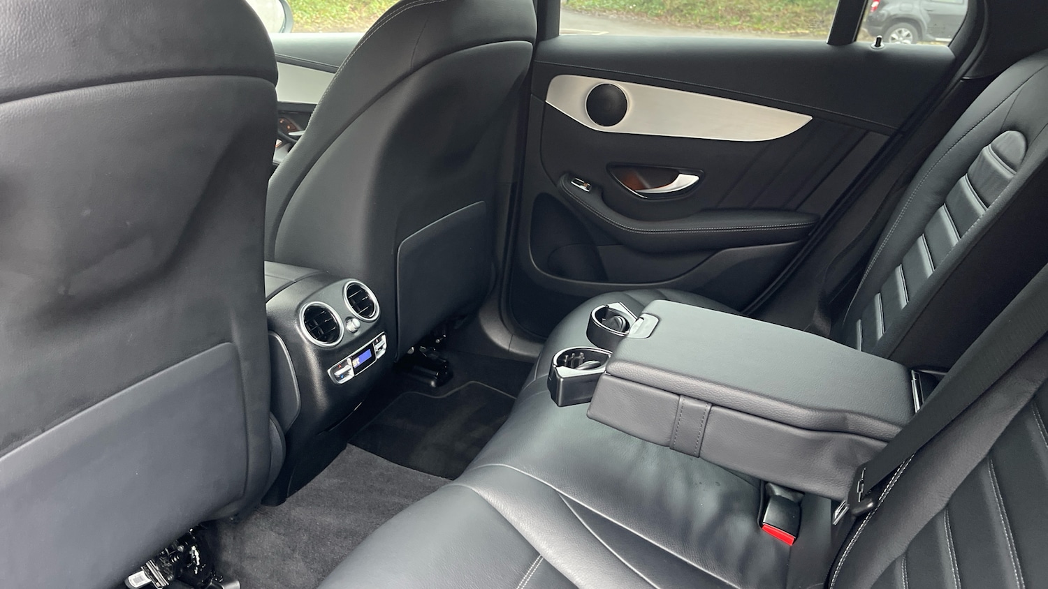 Used Mercedes-Benz GLC 2021 for sale - 77656077: Photo 31