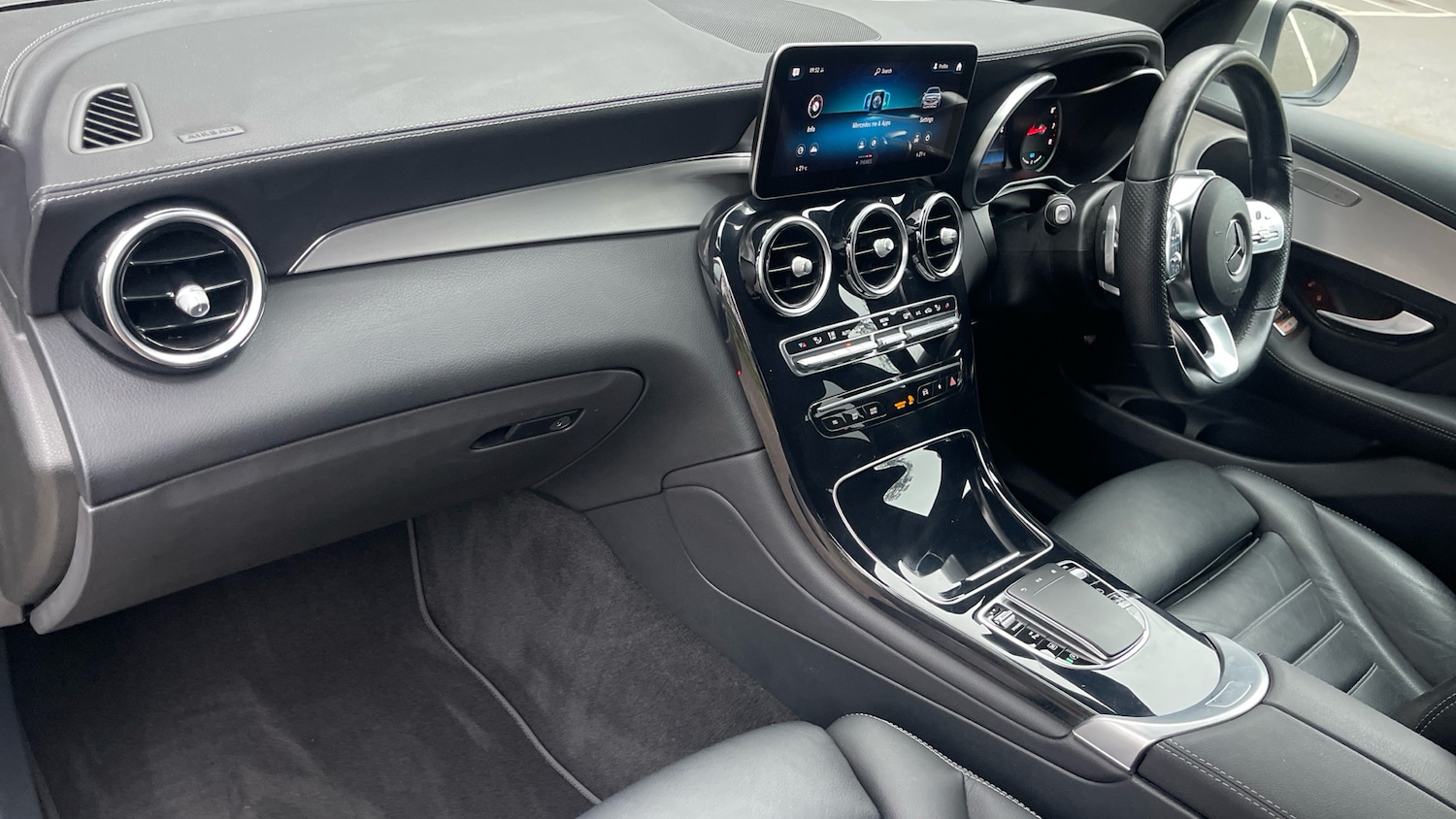 Used Mercedes-Benz GLC 2021 for sale - 77656077: Photo 34