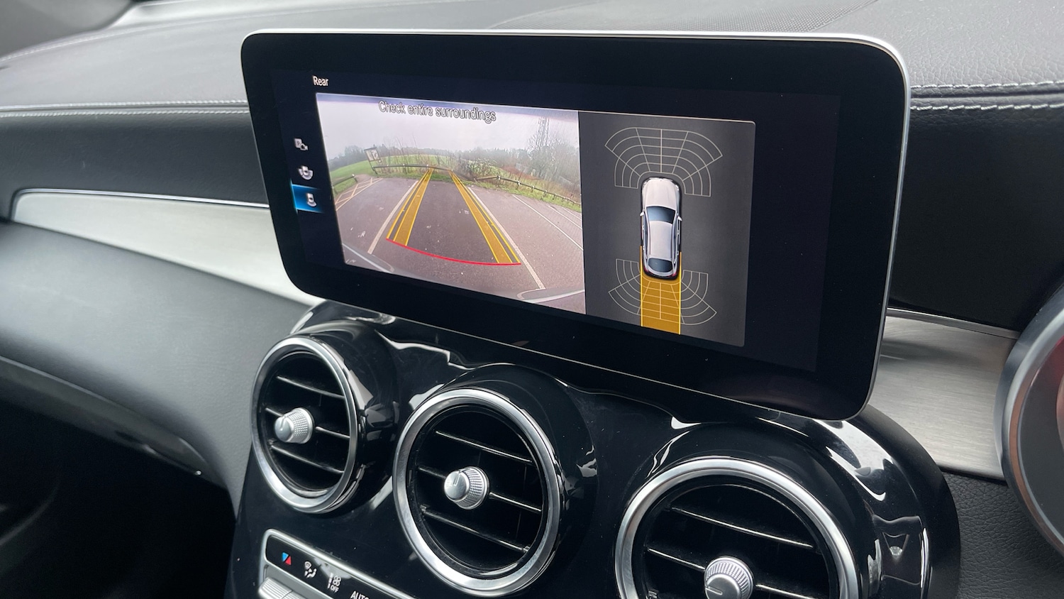 Used Mercedes-Benz GLC 2021 for sale - 77656077: Photo 45