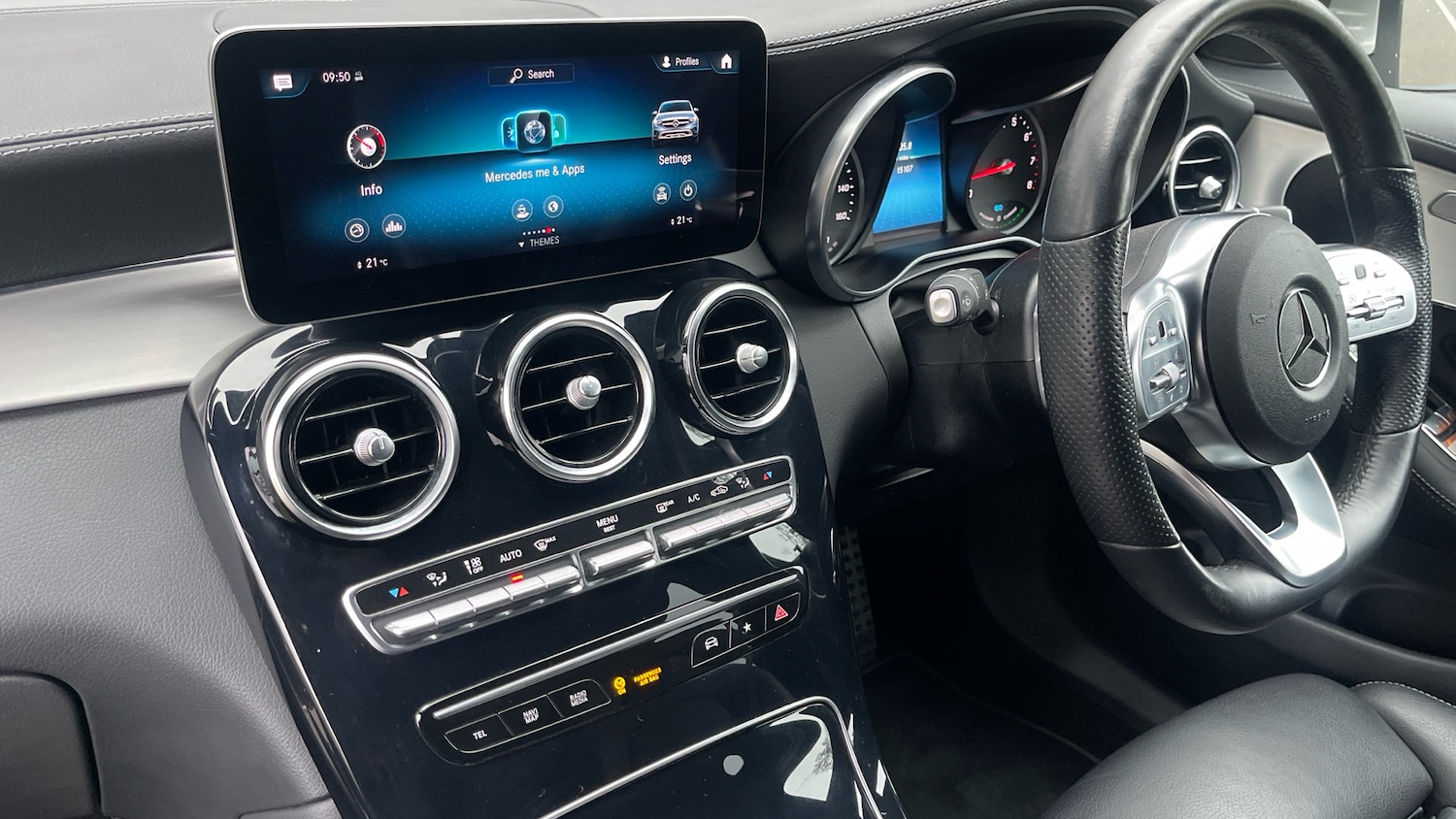 Used Mercedes-Benz GLC 2021 for sale - 77656077: Photo 9